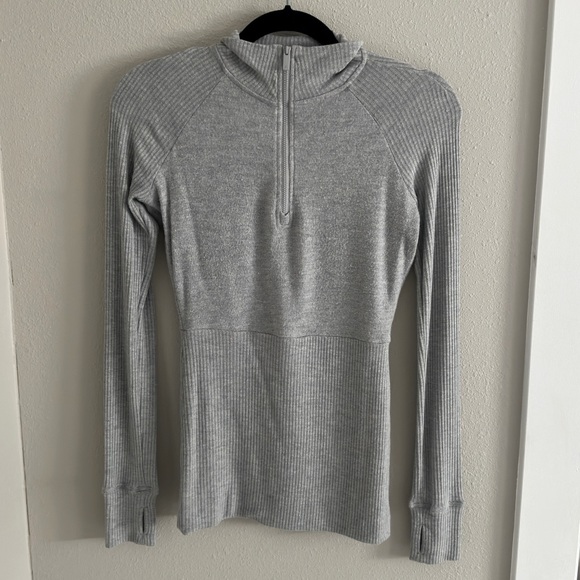 Never worn Alala Rise Quarter Zip Sweater - Picture 4 of 9